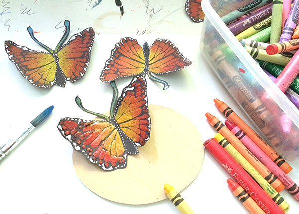 Butterflies oval mdf and crayons600